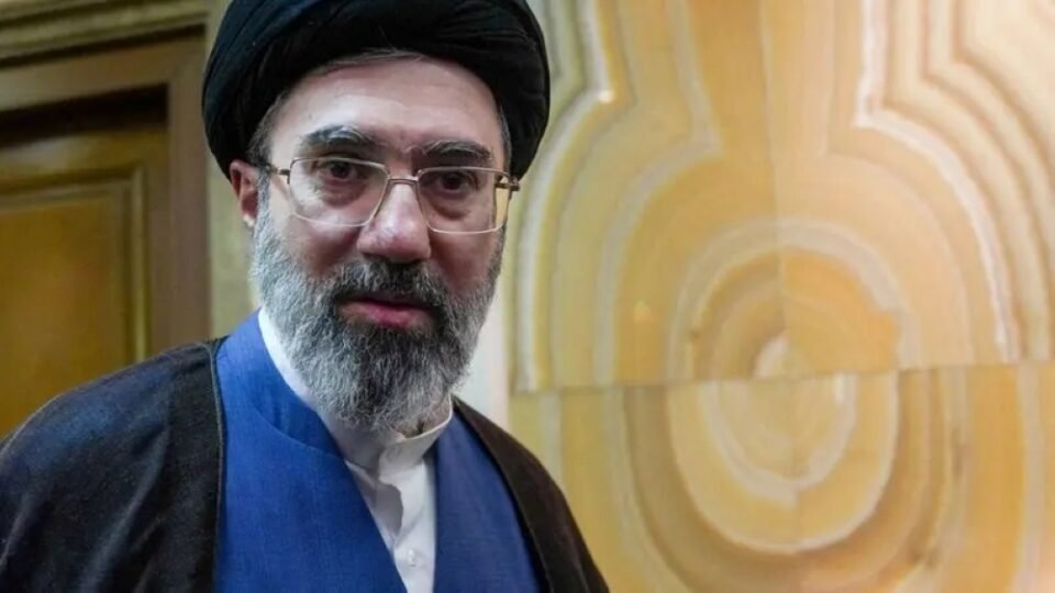 مجتبى: وافقت على الاتفاق مع أمريكا بعد تعهد بزشكيان بصون حقوق الشعب