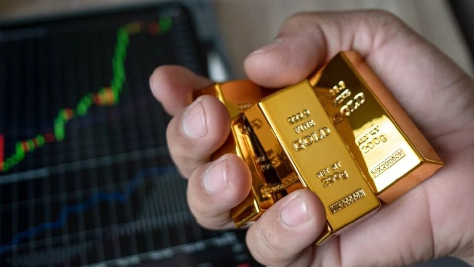 أسعار الذهب ترتفع بشكل طفيف وسط ترقب الأسواق لإعلان الفائدة الأمريكية