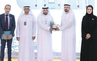«إقامة دبي» تحتفي بتتويج «تنظيم العمالة المساعدة» بأفضل «تجربة مدينة رقمية»