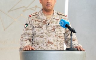 الكويت تعترض صواريخ باليستية وطائرات مسيرة معادية داخل مجالها الجوي