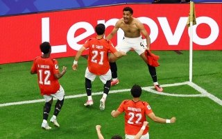 بالركلات.. "الفراعنة" يقضون على "الكنغارو" الأسترالي ويفرحون 120 مليون مصري