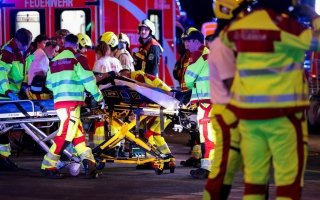 برلين.. قتيل و14 مصاباً إثر دهس سيارة حشداً