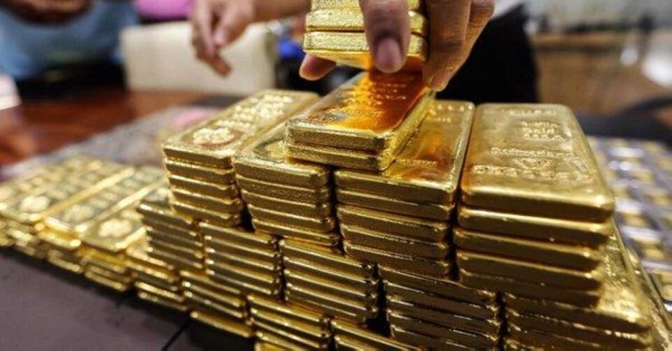 تراجع أسعار الذهب مع صعود النفط وترقب قرارات البنوك المركزية