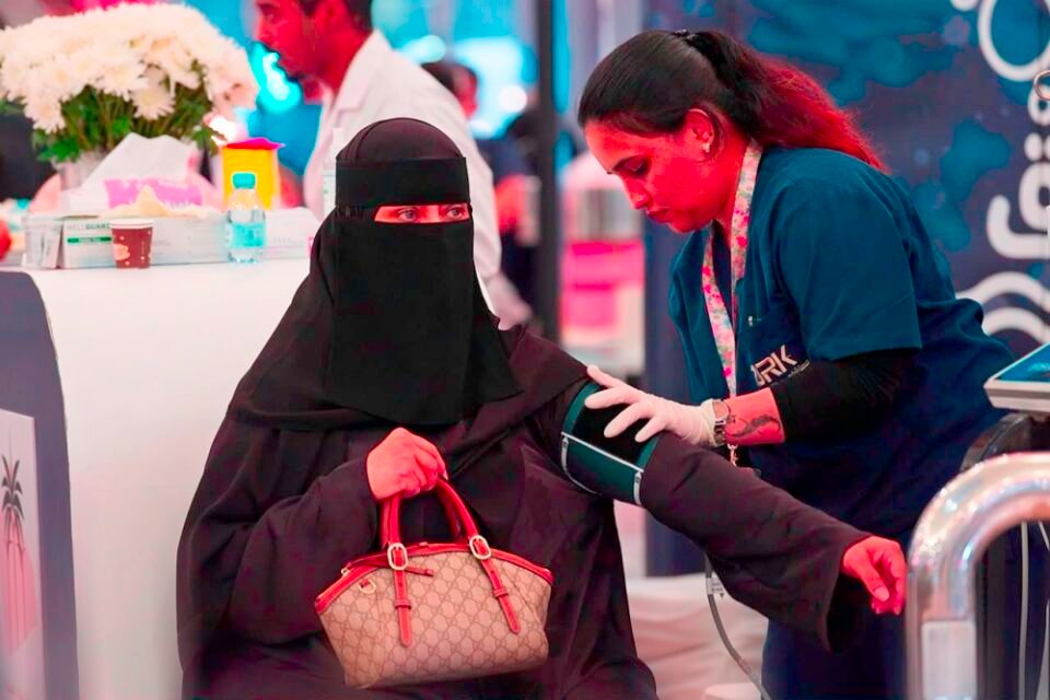 تفعيل اليوم العالمي للوقاية من الغرق بمطار الملك فهد الدولي