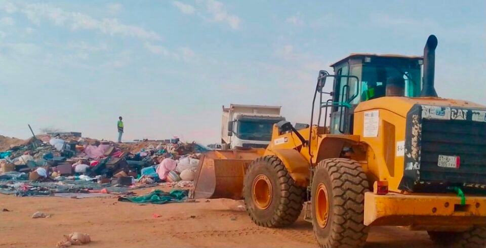 جدة.. ضبط 230 بسطة عشوائية في الخمرة وتصادر ملابس وخردوات