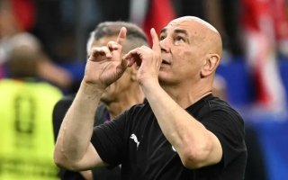حسام حسن يتهم فيفا بمساندة الأرجنتين من أجل استمرار ميسي في كأس العالم