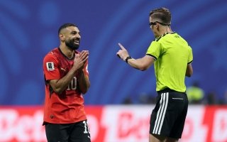 حكم مباراة مصر والأرجنتين أدار مباراتين في الإمارات الموسم الماضي