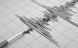 زلزال بقوة 5.5 درجات يضرب غرب إيران