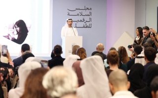 سنعمل مع المنصات لضمان الامتثال بحظر وصول الأطفال.. وسنتخذ إجراءات بحق المخالفين