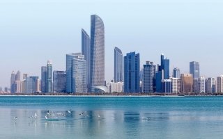 طقس الإمارات غداً.. غائم نهاراً ورطب ليلاً