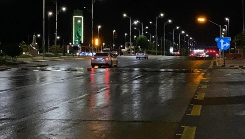 طقس الجمعة.. أمطار رعدية ورياح نشطة على أجزاء من 7 مناطق