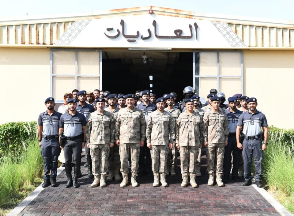 قائد عام شرطة أبوظبي يطّلع على جاهزية مديرية الدوريات الخاصة