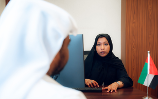 “كهرباء الشارقة” تقلص مدة إصدار شهادات عدم الممانعة إلى ساعتين بدلاً من 3 أيام