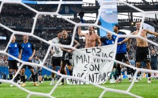 مسؤول بريطاني يطالب بسحب تأشيرات العمل من لاعبي الأرجنتين في الدوري الإنجليزي
