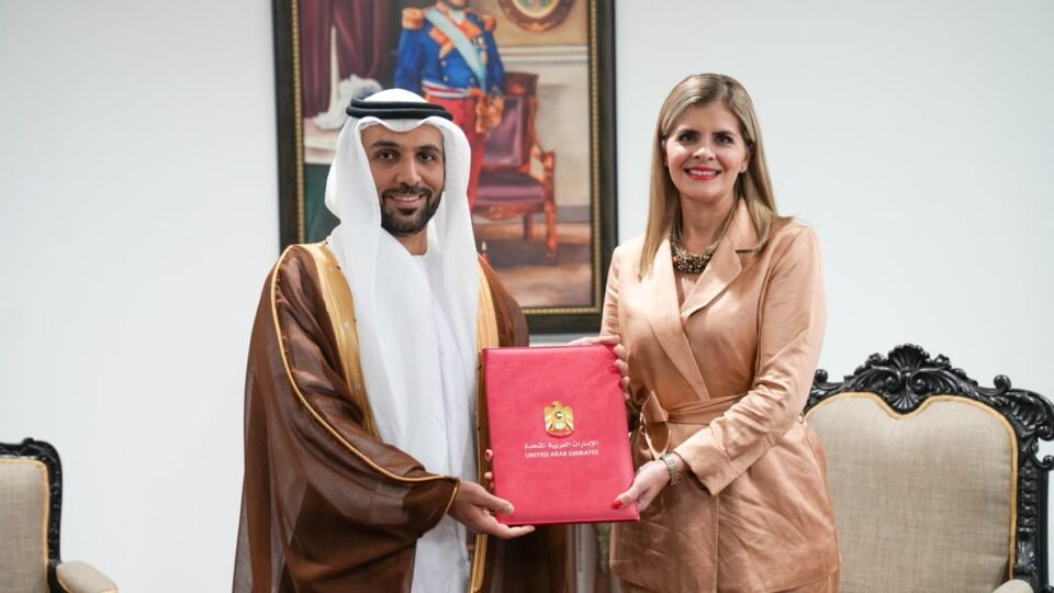 سفير الإمارات يقدم أوراق اعتماده إلى رئيسة جمهورية كوستاريكا