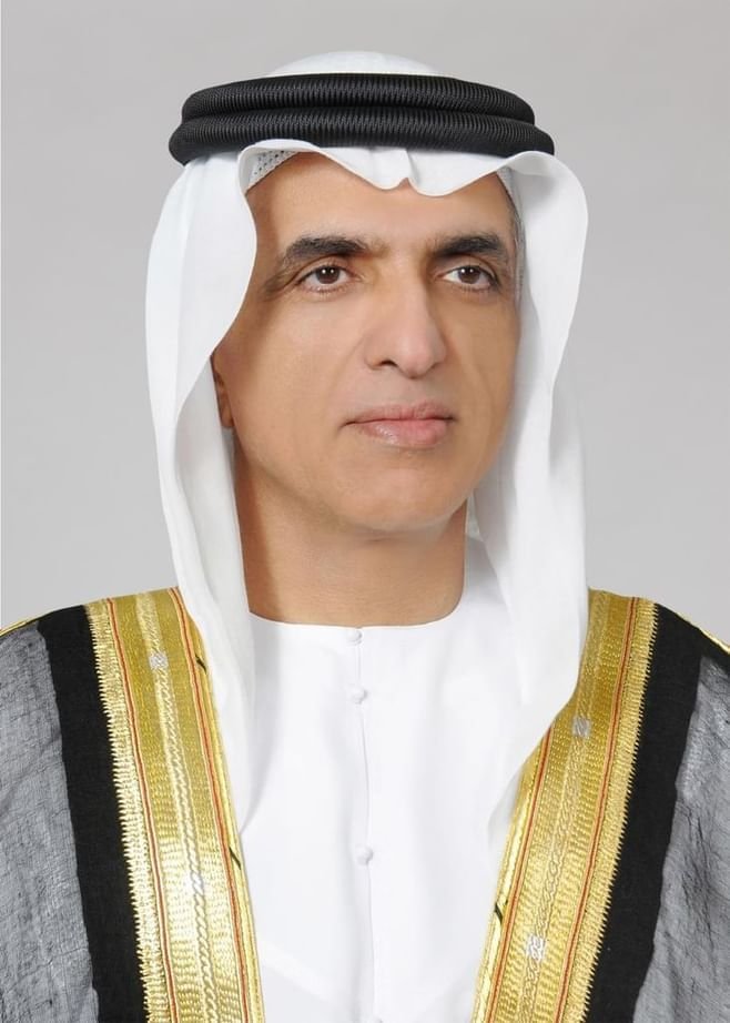 سعود بن صقر يقدم واجب العزاء في وفاة سعيد راشد العابدي