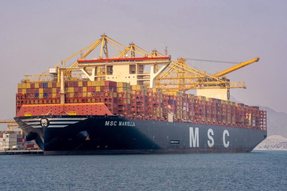 ميناء خورفكان يستقبل "MSC MARIELLA" إحدى أكبر سفن الحاويات في العالم